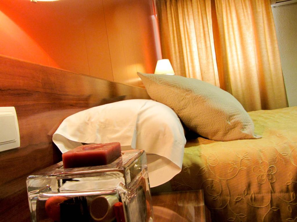 Hotel Avenida Requena Cameră foto