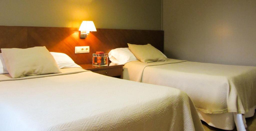 Hotel Avenida Requena Cameră foto